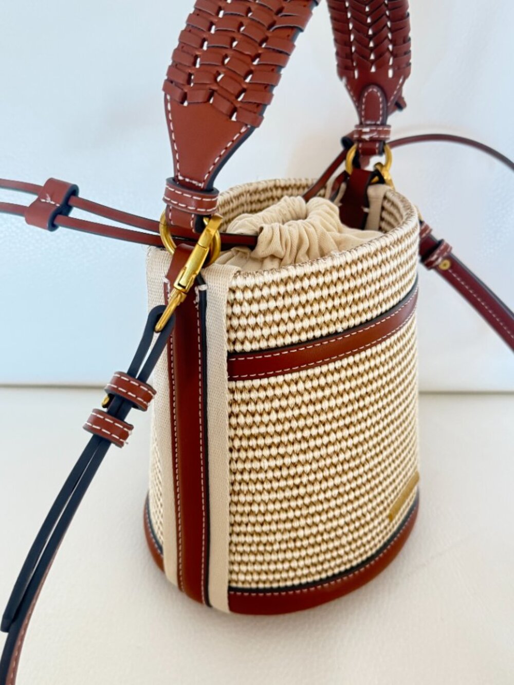 HOUSE OF HARLOW 1960 STRAW BUCKET BAG WOVEN CROSSBODY BRAIDED HANDLE NATURAL - Picture 2 of 6